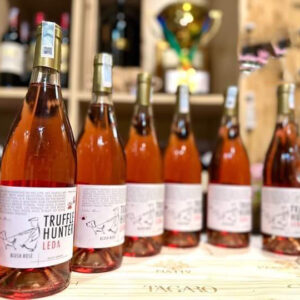 Rượu Vang Truffle Hunter Leda Blush Rose 2 Ruou Vang Truffle Hunter Leda Blush Rose 2